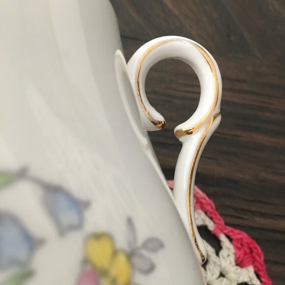 Colclough Pastel Spring Flowers English Bone China Teacup & Saucer Set - Picture 11 of 11